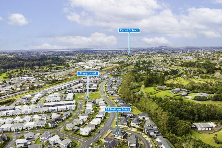 Photo of property in 24 Mettam Drive, Swanson, Auckland, 0614