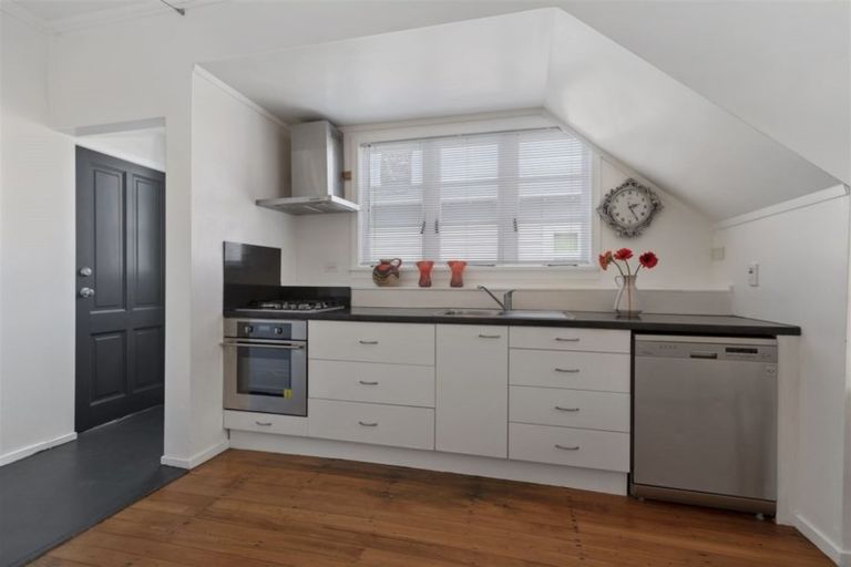 Photo of property in 1/12a Church Street, Devonport, Auckland, 0624