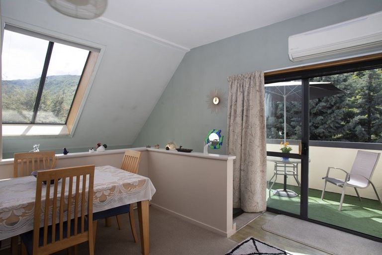 Photo of property in 77b Devon Street, Arrowtown, 9302