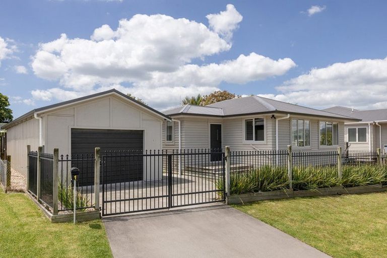 Photo of property in 1 Oxford Street, Parkvale, Tauranga, 3112