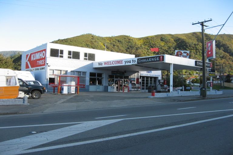 Photo of property in 30 Wairau Road, Picton, 7220