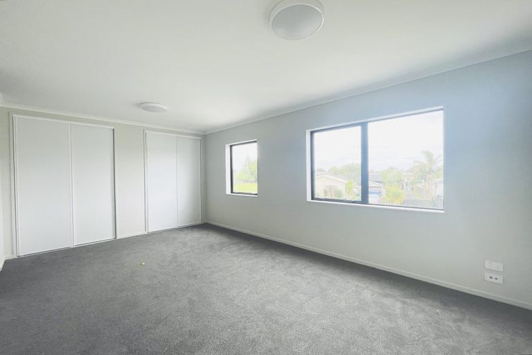 Photo of property in 6a Melleray Place, Randwick Park, Auckland, 2105