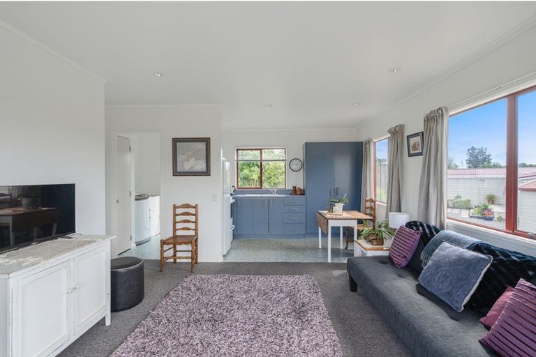 Photo of property in 72 Rutherford Drive, Waikanae Beach, Waikanae, 5036