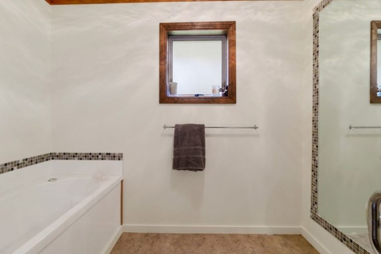 Photo of property in 942 State Highway 5, Hamurana, Rotorua, 3072