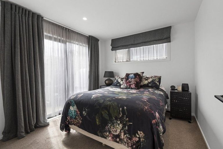 Photo of property in 25a Hereford Street, West End, Palmerston North, 4410