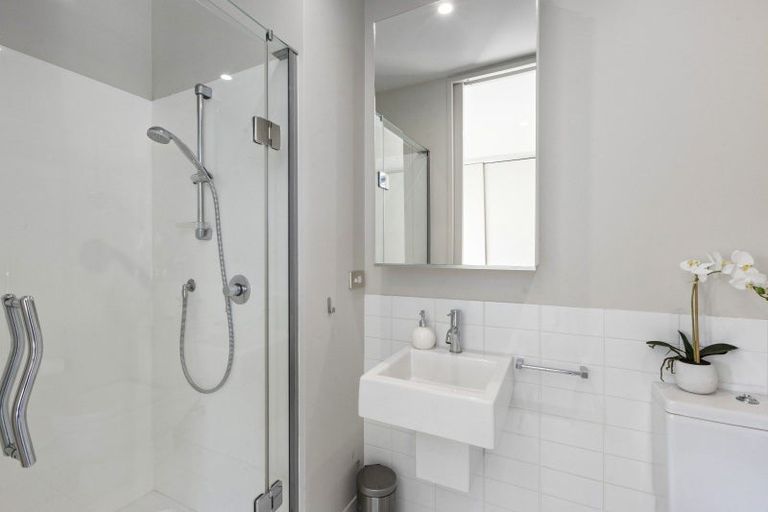 Photo of property in 10 Boardwalk Lane, Seatoun, Wellington, 6022