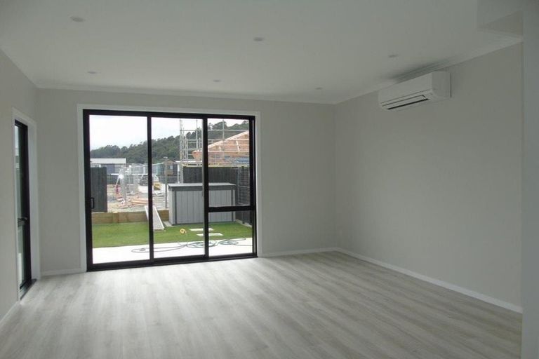 Photo of property in 35 Doug Jensen Street, Wallaceville, Upper Hutt, 5018