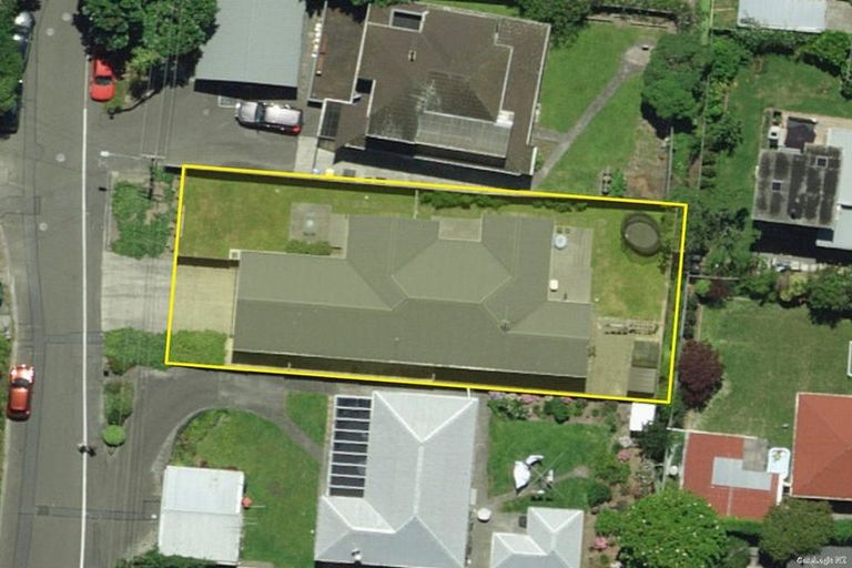 Photo of property in 60 Airlie Road, Plimmerton, Porirua, 5026
