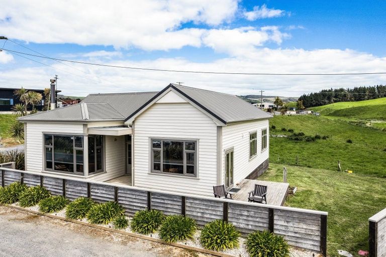 Photo of property in 2 Wood Street, Kaka Point, Balclutha, 9271