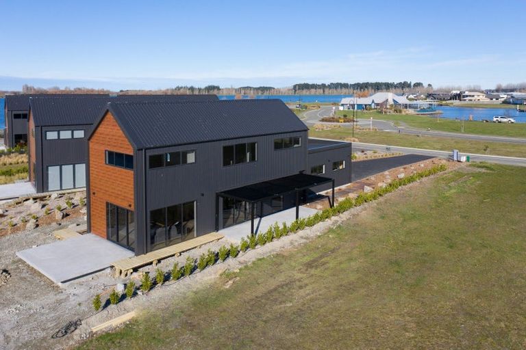 Photo of property in 203 Lake Hood Drive, Huntingdon, Ashburton, 7774