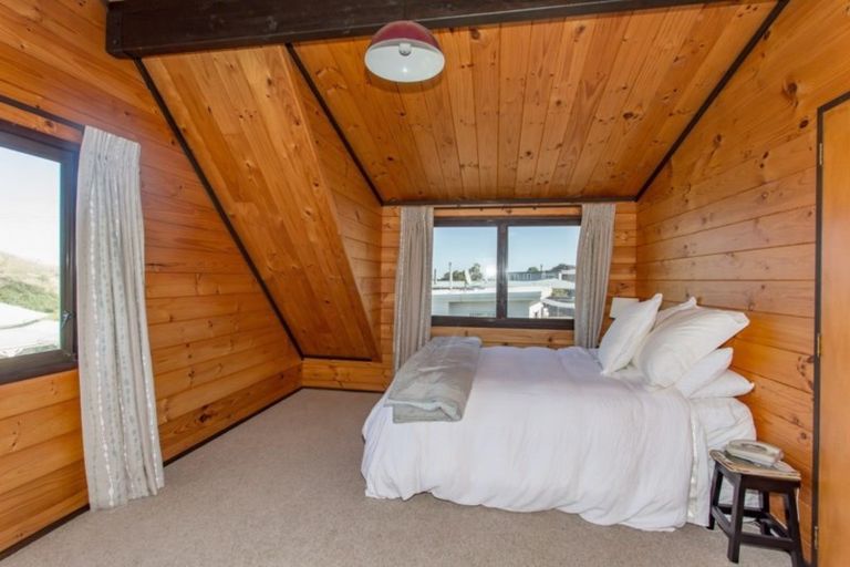 Photo of property in 22 Mowhanau Drive, Kai Iwi, Whanganui, 4574