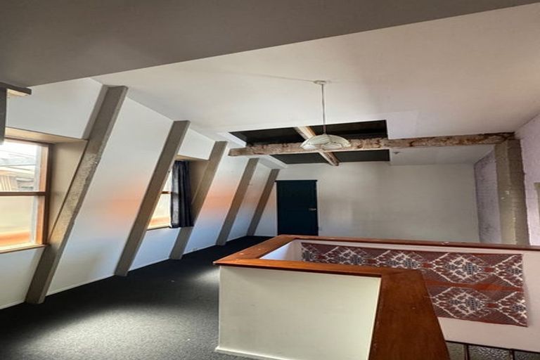 Photo of property in 8 Vogel Street, Dunedin Central, Dunedin, 9016