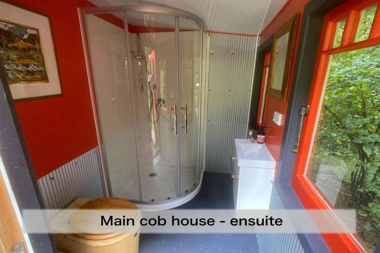 Photo of property in 4 Te Pahi River Drive, Paparoa, Maungaturoto, 0583