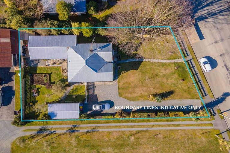 Photo of property in 106 Mckenzie Street, Geraldine, 7930