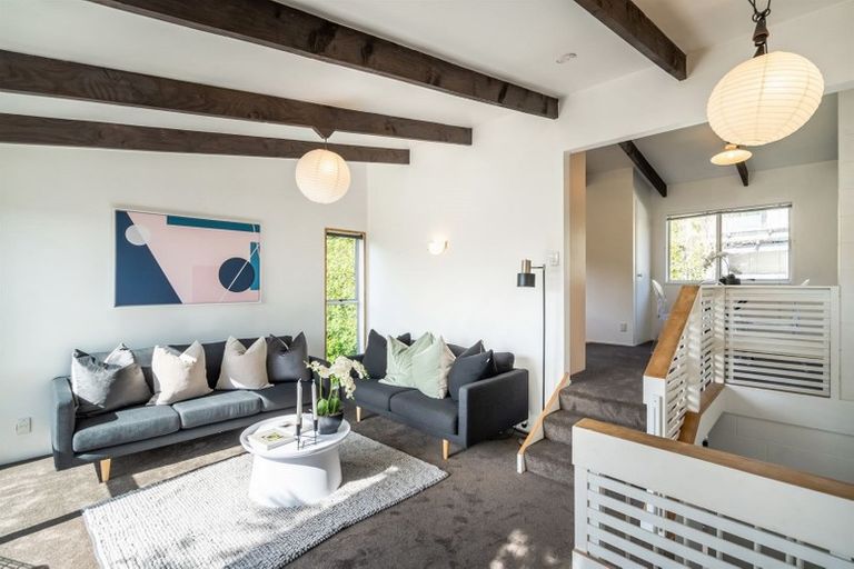 Photo of property in 8/7 Balmain Road, Birkenhead, Auckland, 0626