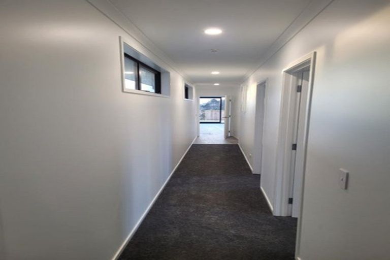 Photo of property in 107a Seaview Road, Westown, New Plymouth, 4310