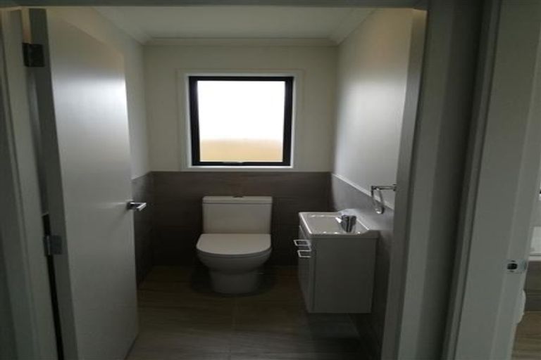 Photo of property in 32 Regis Park Drive, Pukekohe, 2120