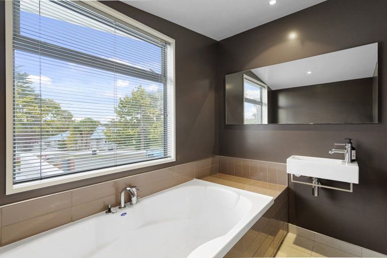 Photo of property in 12 Patten Street, Avonside, Christchurch, 8061