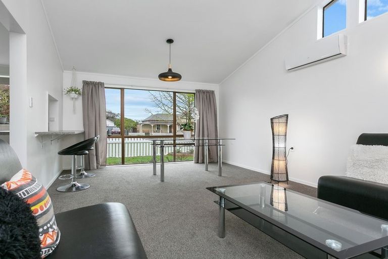 Photo of property in 44a Queen Street, Cambridge, 3434