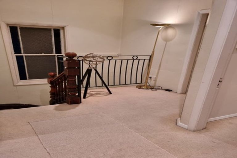 Photo of property in 83 Pirie Street, Mount Victoria, Wellington, 6011