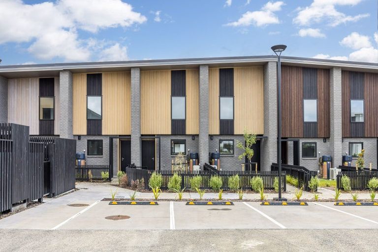 Photo of property in 14 Arvo Lane, Hobsonville, Auckland, 0616