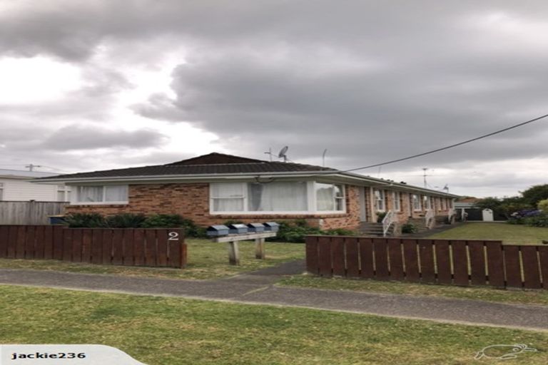 Photo of property in 3/2 Wicklow Road, Narrow Neck, Auckland, 0622