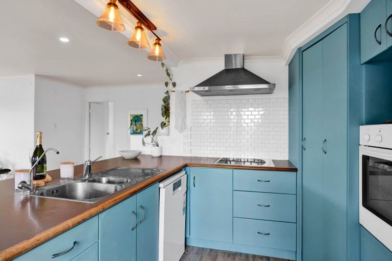 Photo of property in 1 Pohutukawa Drive, Opunake, 4616