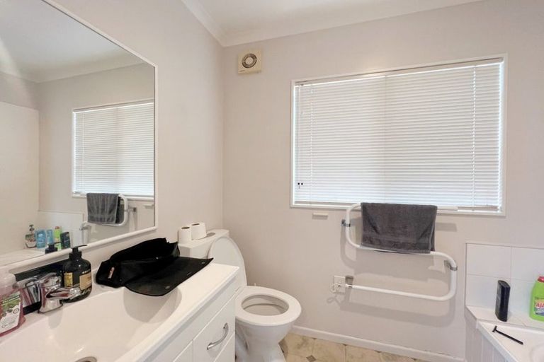 Photo of property in 22d Hunter Street, Hamilton Lake, Hamilton, 3204