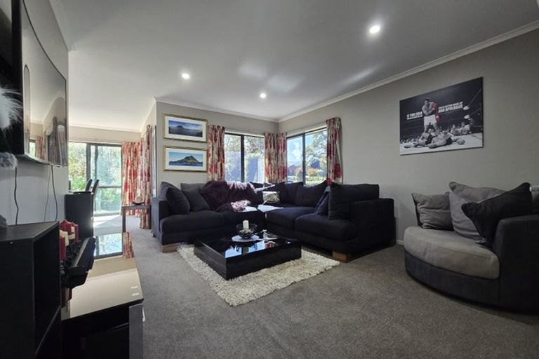 Photo of property in 1 Oaks Place, Te Aroha, 3320