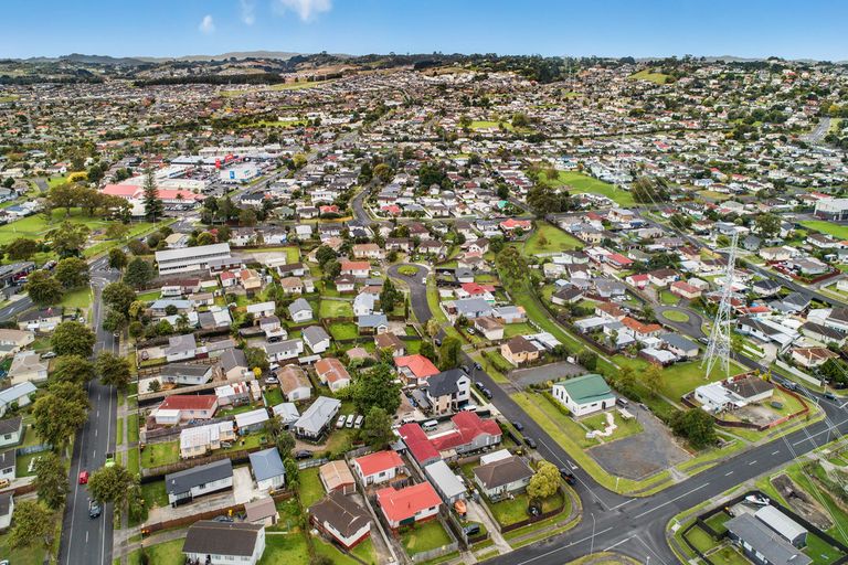 Photo of property in 13 Ravenna Way, Clover Park, Auckland, 2023