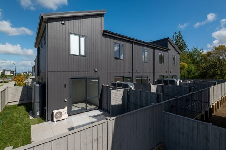 Photo of property in 53 Ngakoro Road, Karaka, Papakura, 2113