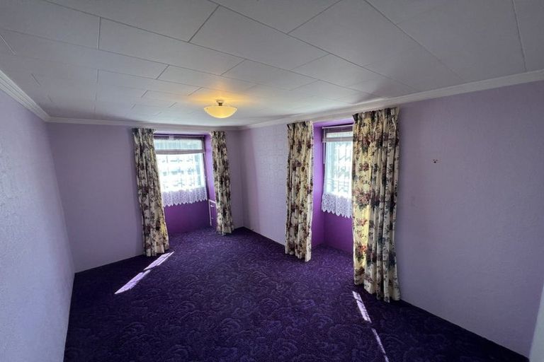 Photo of property in 2 Avon Street, Levin, 5510