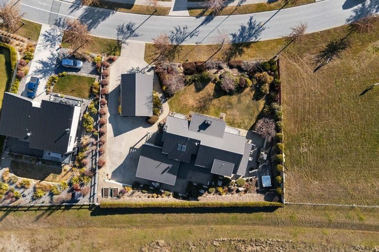 Photo of property in 50 Forest Heights, Wanaka, 9305