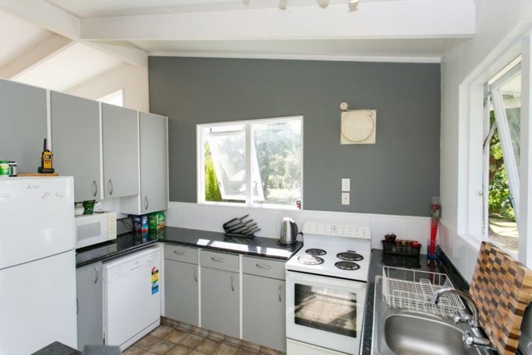 Photo of property in 100 Putiki Drive, Putiki, Whanganui, 4500