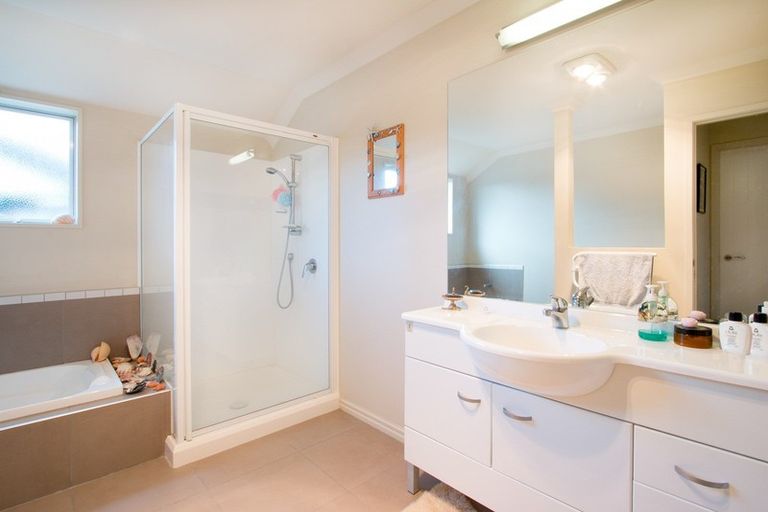 Photo of property in 2 Longmynd Drive, Katikati, 3129