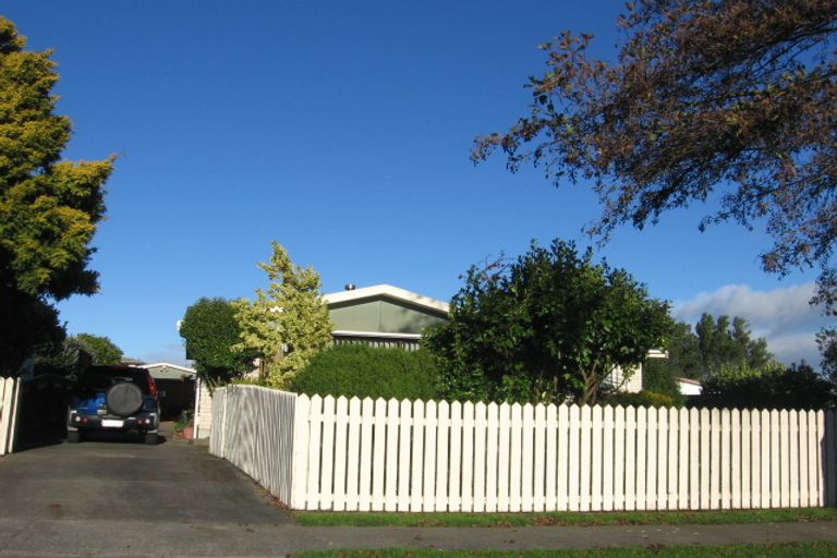 Photo of property in 75 Apollo Parade, Milson, Palmerston North, 4414