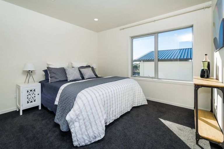 Photo of property in 17 Tihema Lane, Westgate, Auckland, 0614