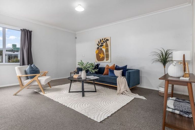 Photo of property in 1 Quinn Road, Levin, 5510