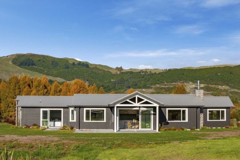 Photo of property in 56 Oakdale Drive, Kinloch, Taupo, 3377