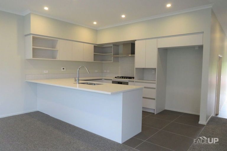 Photo of property in 10 Kauri Amber Road, Westgate, Auckland, 0614