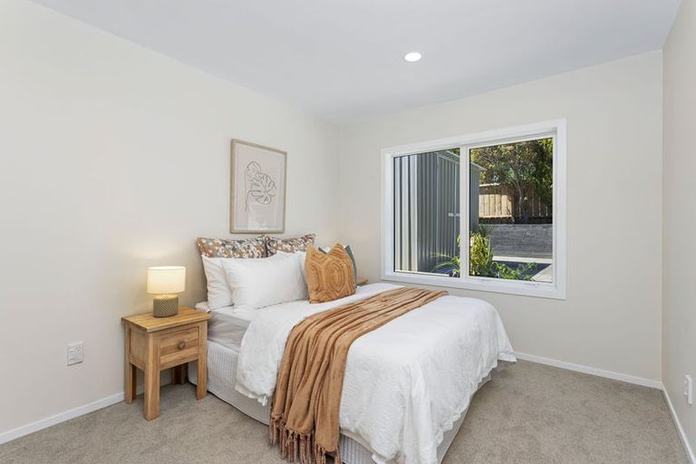 Photo of property in 1/31 Oteha Valley Road, Northcross, Auckland, 0632
