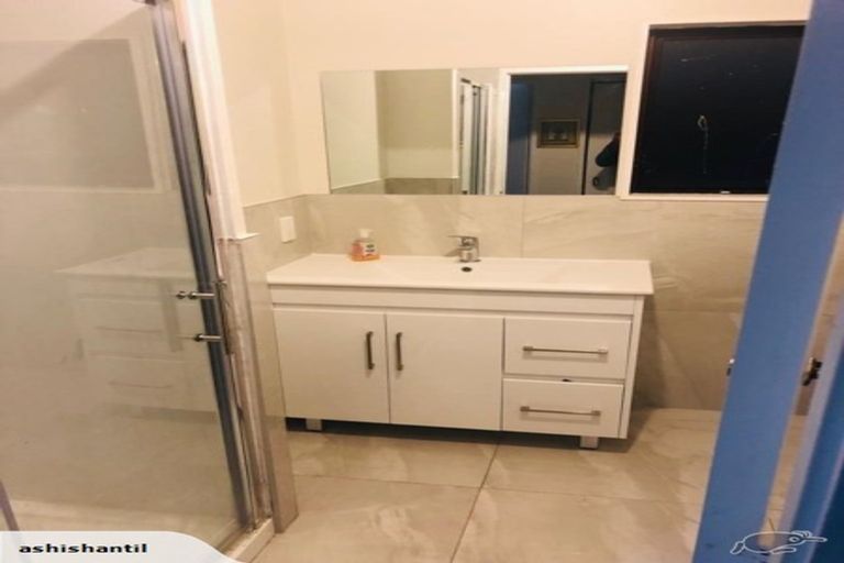 Photo of property in 2/14 Leven Lane, Totara Heights, Auckland, 2105