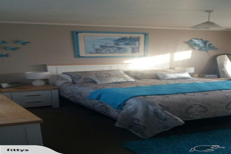 Photo of property in 11 Kensington Place, Fairfield, Hamilton, 3214