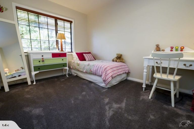 Photo of property in 30 Chamari Close, Titirangi, Auckland, 0604