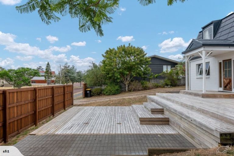 Photo of property in 33 Jubilee Drive, Pauanui, Hikuai, 3579