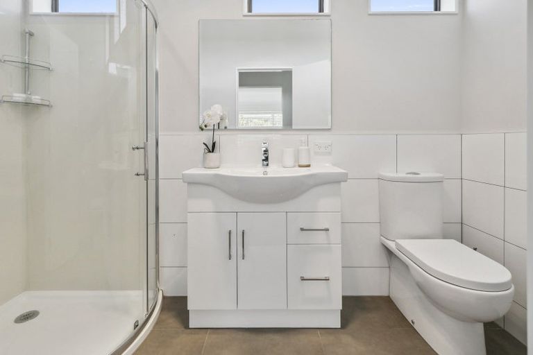 Photo of property in 15 Amapur Drive, Khandallah, Wellington, 6035