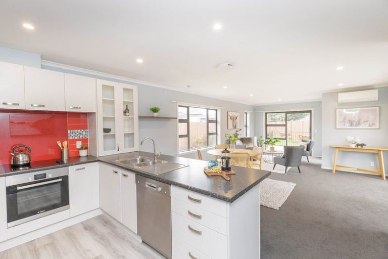 Photo of property in 6 Rimutaka Street, Trentham, Upper Hutt, 5018