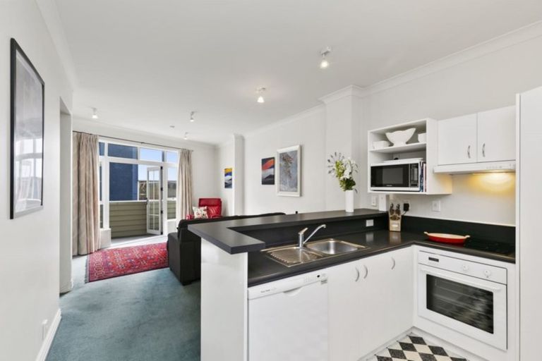 Photo of property in 48 Pipitea Street, Thorndon, Wellington, 6011