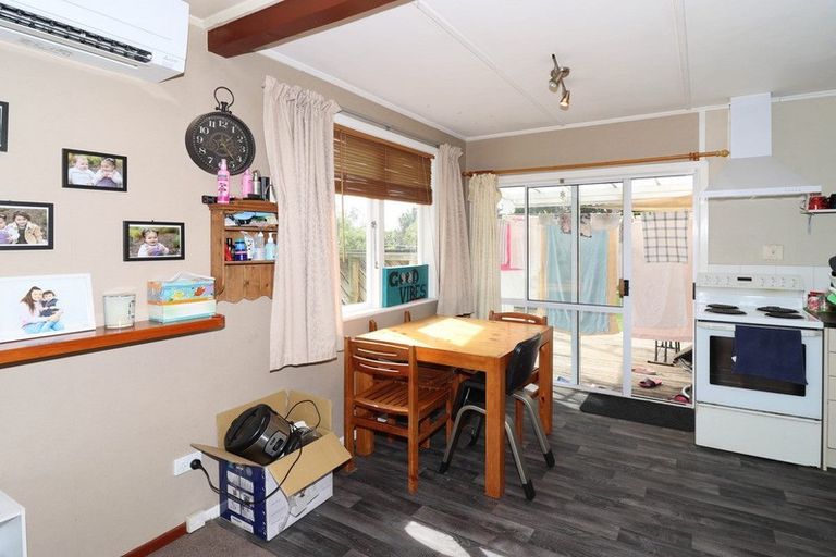 Photo of property in 4 Charles Street, Carterton, 5713
