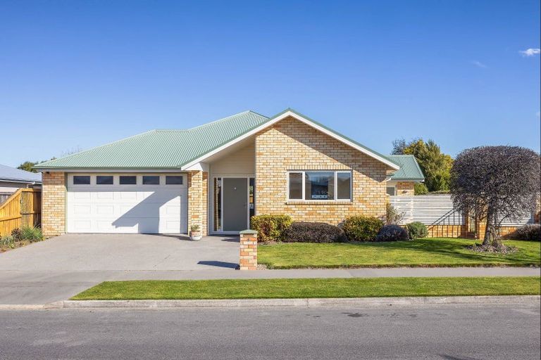 Photo of property in 9 Country Palms Drive, Halswell, Christchurch, 8025